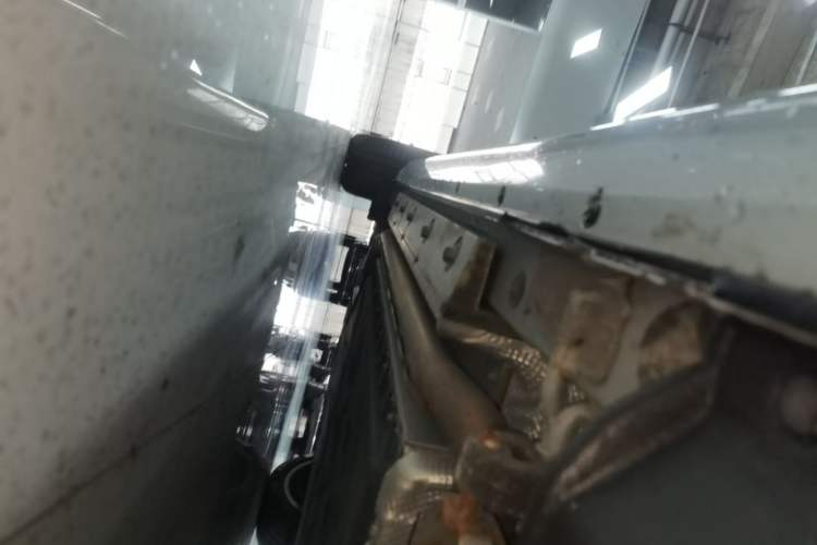 Used Hima AITO M5 2022 Extended-Range Four-Wheel Drive Ultimate Edition Right Side Sill