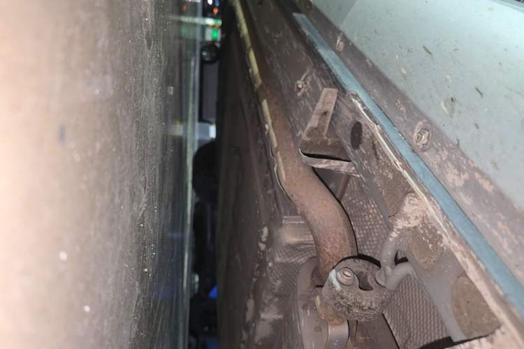 Used Hima AITO M5 2022 Extended-Range Four-Wheel Drive Performance Version Right Side Sill