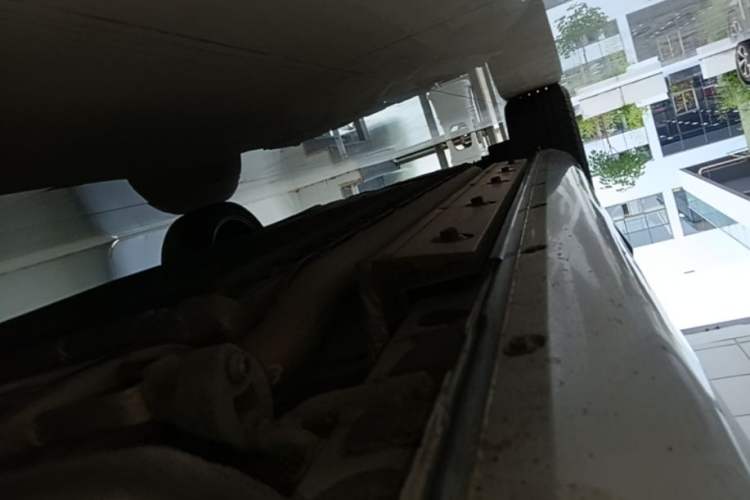 Used Hima AITO M5 2022 Range-Extended Rear-Drive Standard Version Right Side Sill