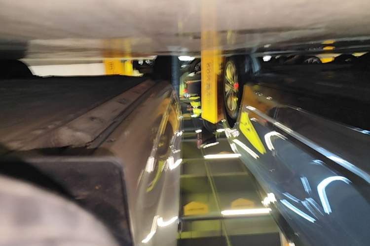 Used Hima AITO M5 2022 Pure Electric Rear-Drive Standard Edition Right Side Sill