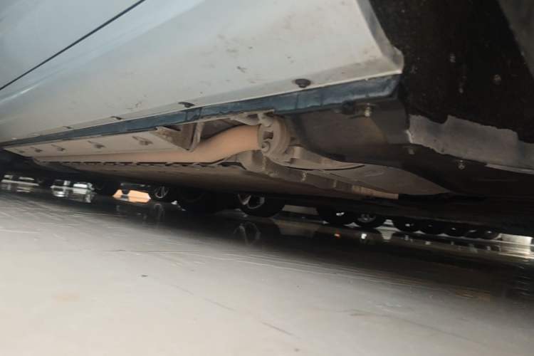 Used Hima AITO M5 2022 Extended-Range Four-Wheel Drive Flagship Edition Right Side Sill