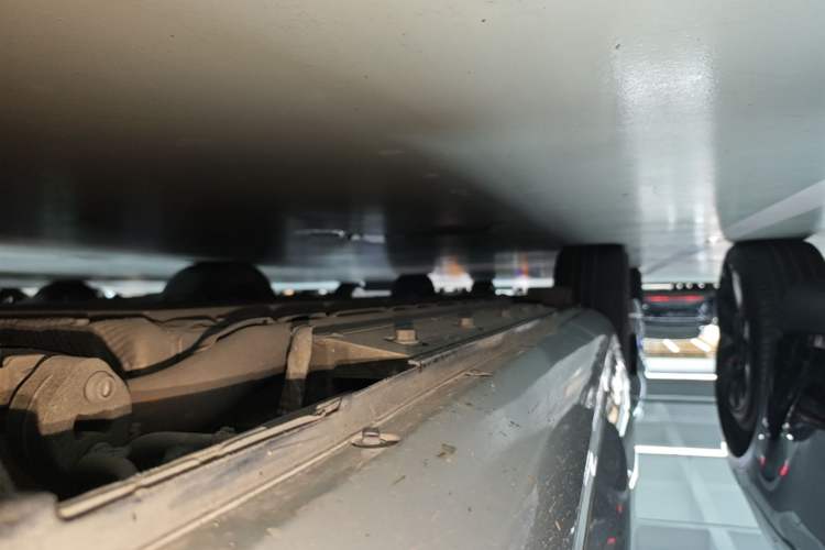 Used Hima AITO M5 2022 Extended-Range Four-Wheel Drive Ultimate Edition Right Side Sill