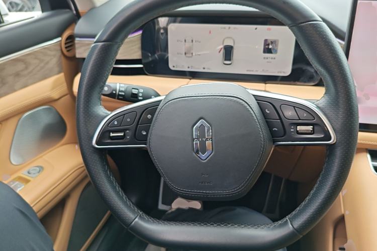 Used Hima AITO M5 2022 Extended-Range Four-Wheel Drive Ultimate Edition Steering Wheel