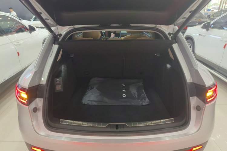 Used Hima AITO M5 2022 Extended-Range Four-Wheel Drive Performance Version Trunk