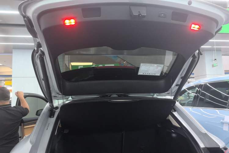 Used Hima AITO M5 2022 Range-Extended Rear-Drive Standard Version Trunk