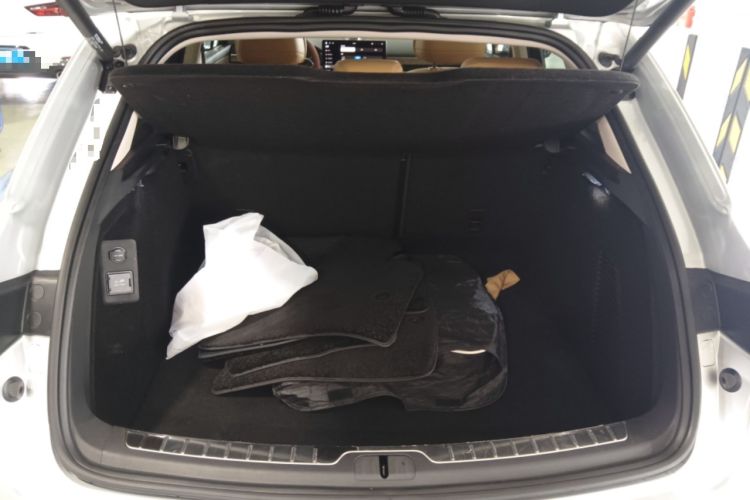 Used Hima AITO M5 2022 Range-Extended Rear-Drive Standard Version Trunk