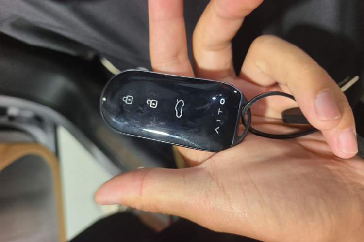 Used Hima AITO M5 2022 Range-Extended Rear-Drive Standard Version Vehicle Key