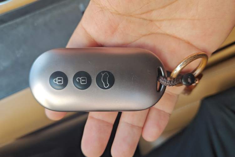 Used Hima AITO M5 2022 Extended-Range Four-Wheel Drive Ultimate Edition Vehicle Key
