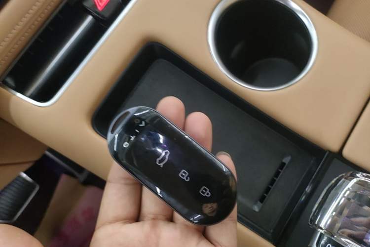 Used Hima AITO M5 2022 Extended-Range Four-Wheel Drive Ultimate Edition Vehicle Key
