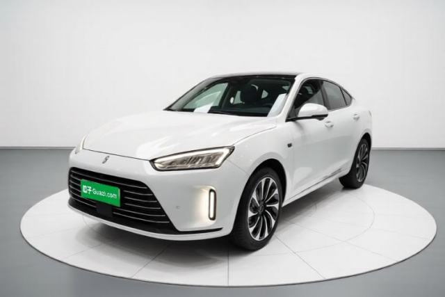 Ojetý Hima AITO M5 2022 Extended-Range Four-Wheel Drive Performance Version