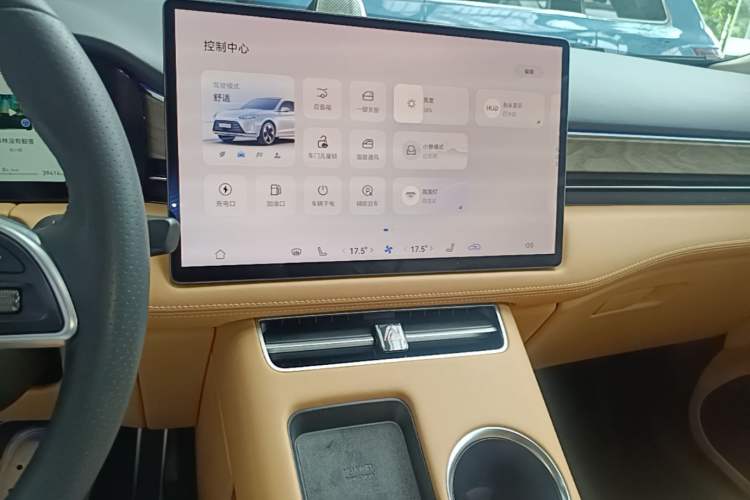 Used Hima AITO M5 2022 Extended-Range Four-Wheel Drive Flagship Edition Audio And AC Panel