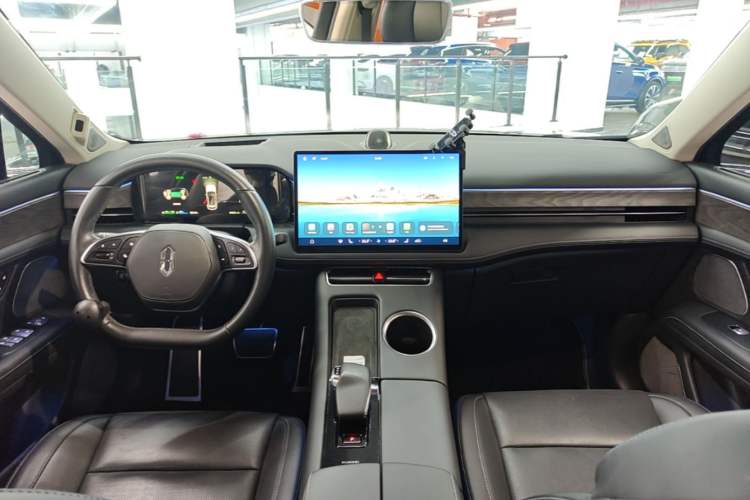 Used Hima AITO M5 2022 Extended-Range Four-Wheel Drive Flagship Edition Center Console