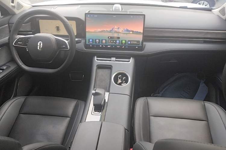 Used Hima AITO M5 2022 Range-Extended Rear-Drive Standard Version Center Console