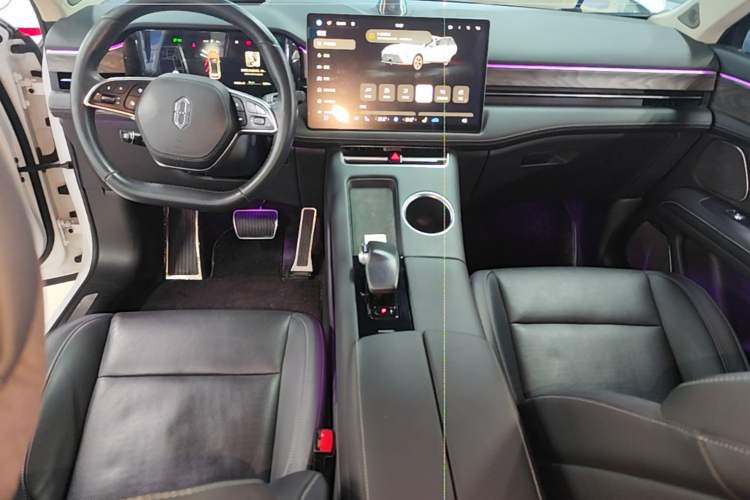 Used Hima AITO M5 2022 Extended-Range Four-Wheel Drive Performance Version Center Console