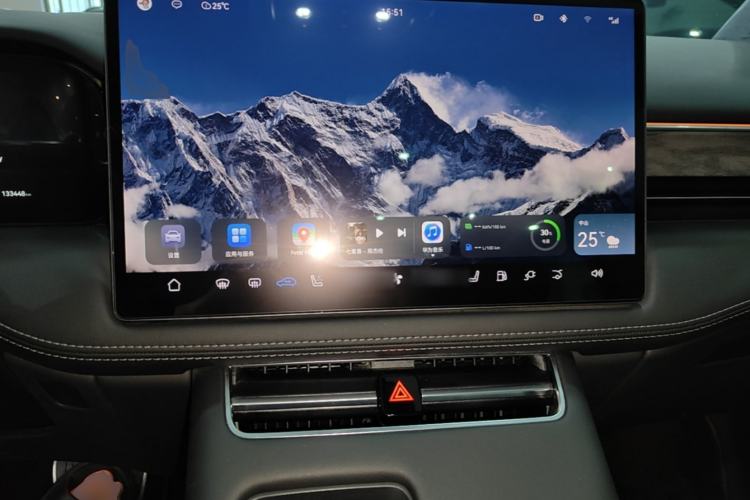 Used Hima AITO M5 2022 Extended-Range Four-Wheel Drive Performance Version Center Console