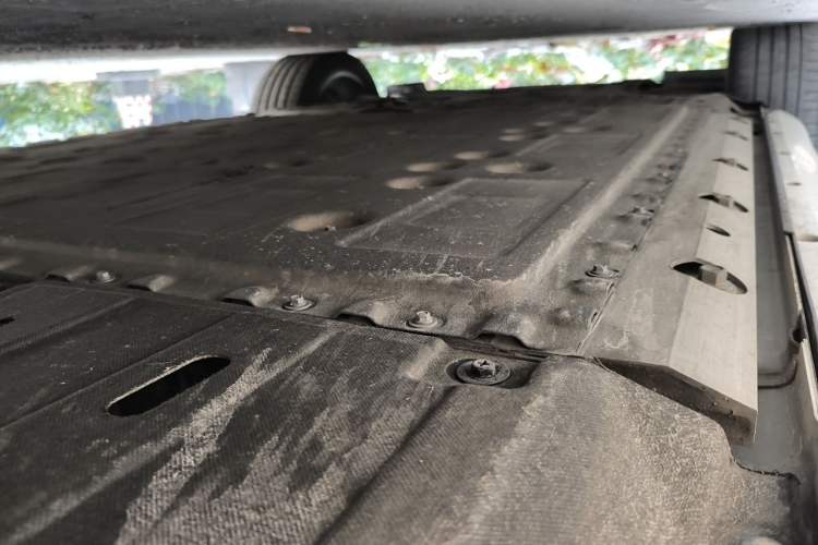 Used Hima AITO M5 2022 Extended-Range Four-Wheel Drive Ultimate Edition Chassis Rear Left