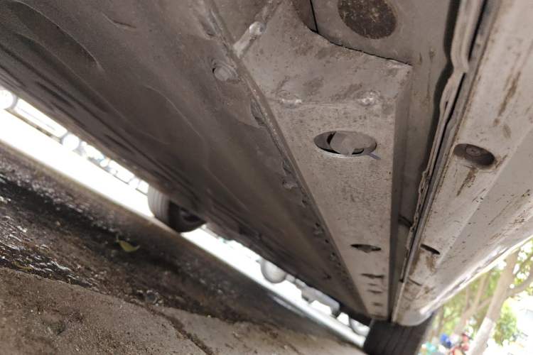 Used Hima AITO M5 2022 Pure Electric Rear-Drive Standard Edition Chassis Rear Right