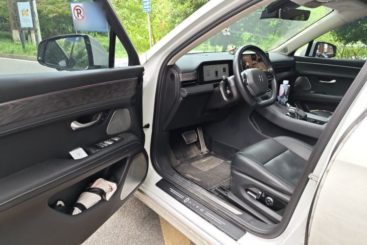 Used Hima AITO M5 2022 Extended-Range Four-Wheel Drive Performance Version Driver Seat