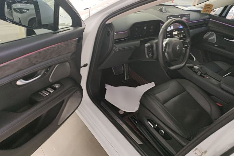 Used Hima AITO M5 2022 Extended-Range Four-Wheel Drive Performance Version Driver Seat