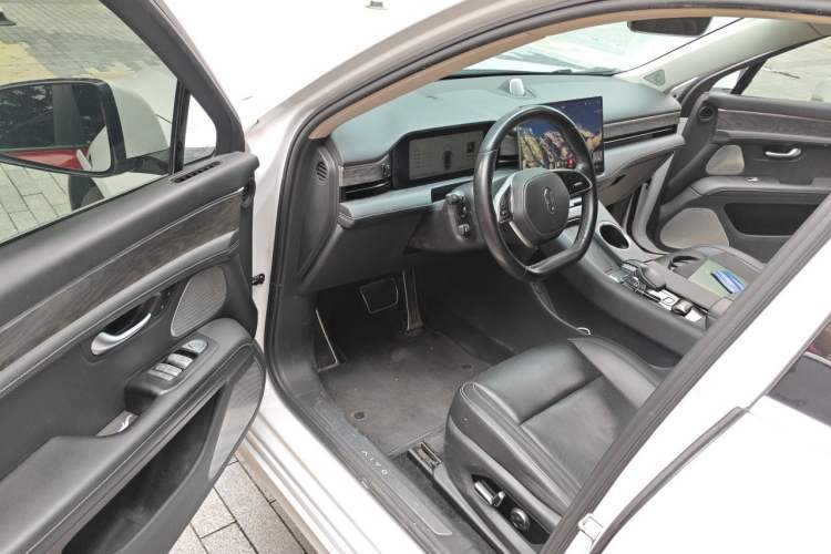 Used Hima AITO M5 2022 Extended-Range Four-Wheel Drive Performance Version Driver Seat