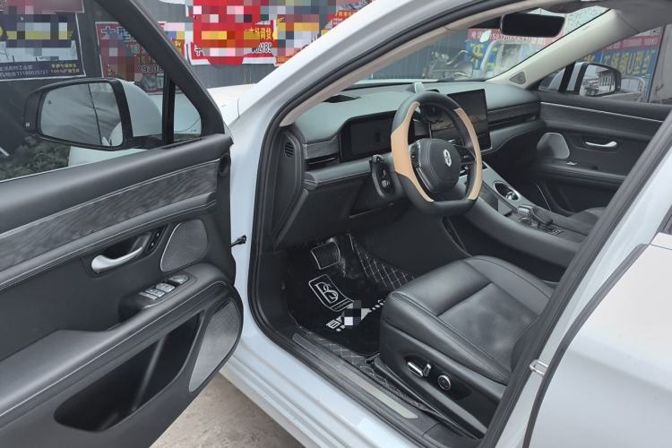 Used Hima AITO M5 2022 Extended-Range Four-Wheel Drive Ultimate Edition Driver Seat