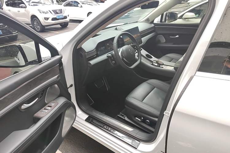 Used Hima AITO M5 2022 Extended-Range Four-Wheel Drive Flagship Edition Driver Seat