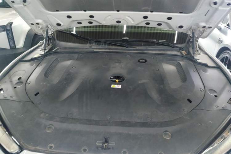 Used Hima AITO M5 2022 Extended-Range Four-Wheel Drive Performance Version Engine Bay