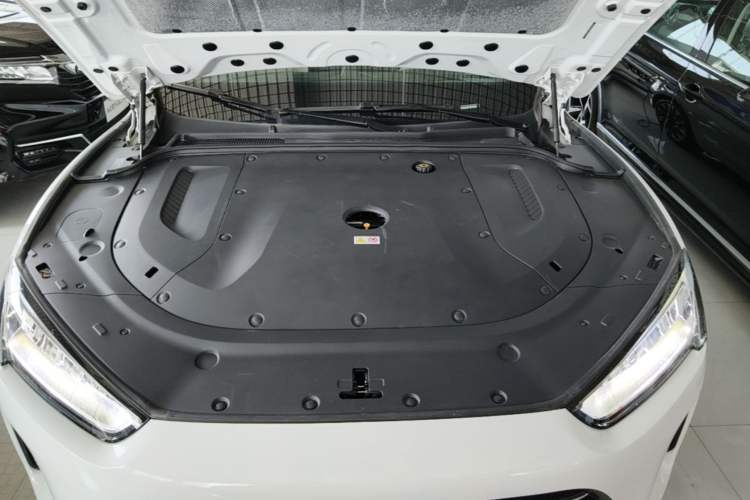 Used Hima AITO M5 2022 Extended-Range Four-Wheel Drive Performance Version Engine Bay