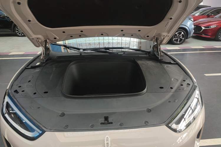 Used Hima AITO M5 2022 Pure Electric All-Wheel-Drive Performance Edition Engine Bay