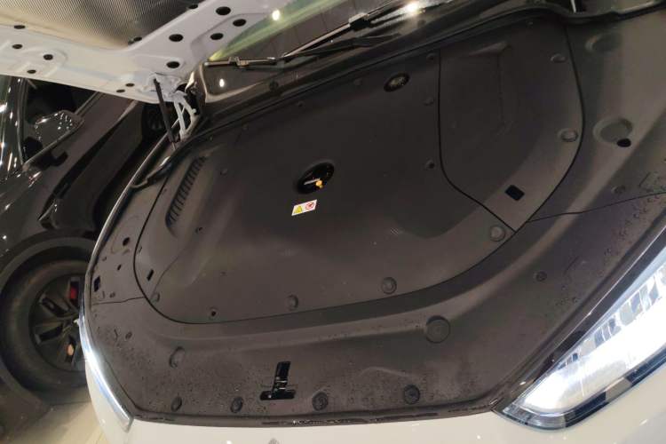 Used Hima AITO M5 2022 Extended-Range Four-Wheel Drive Performance Version Engine Bay