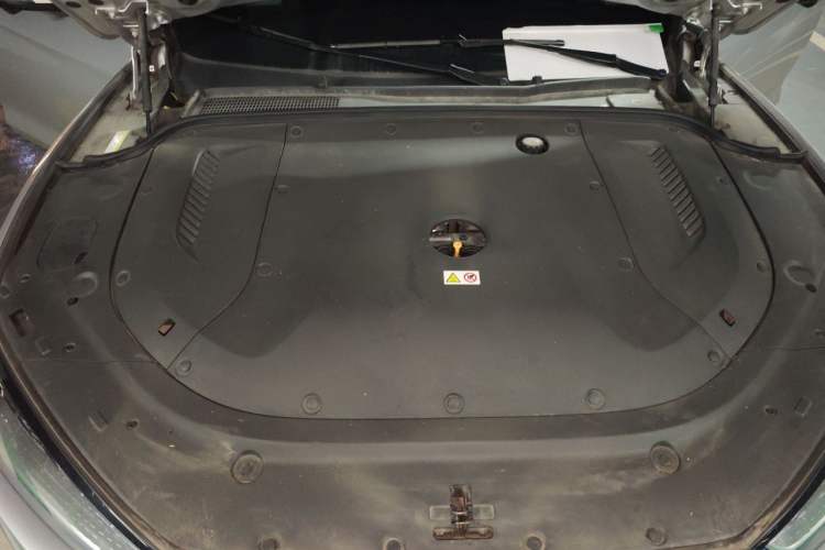 Used Hima AITO M5 2022 Extended-Range Four-Wheel Drive Ultimate Edition Engine Bay