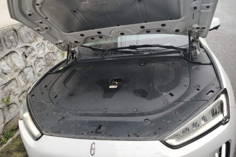 Used Hima AITO M5 2022 Extended-Range Four-Wheel Drive Performance Version Engine Bay