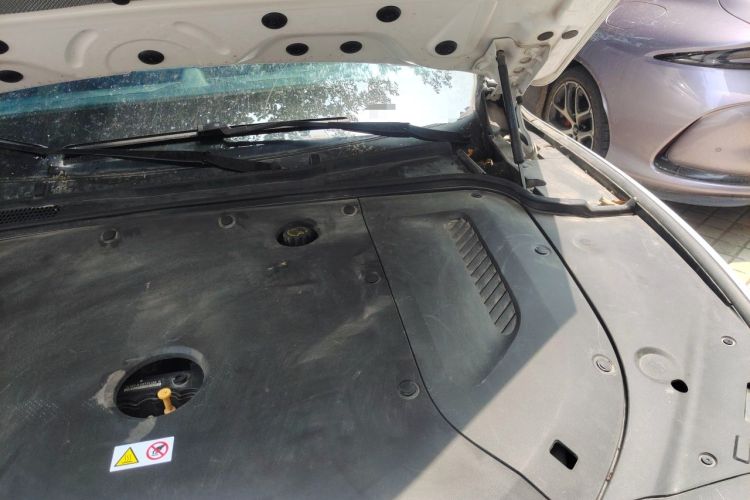 Used Hima AITO M5 2022 Range-Extended Rear-Drive Standard Version Engine Bay Left