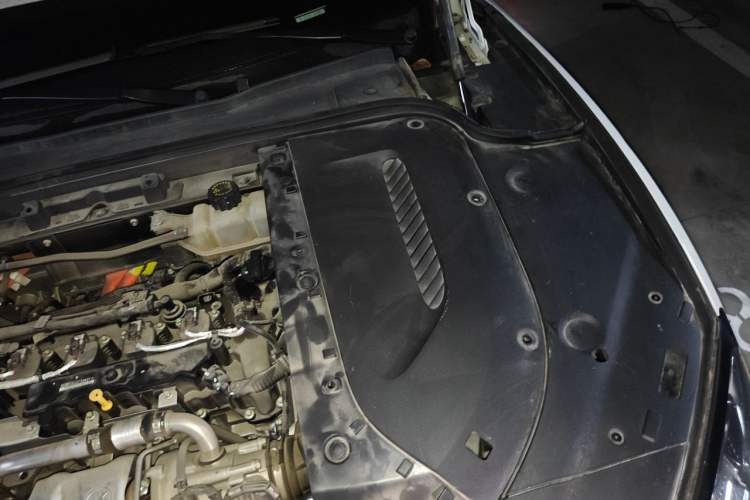 Used Hima AITO M5 2022 Extended-Range Four-Wheel Drive Flagship Edition Engine Bay Left