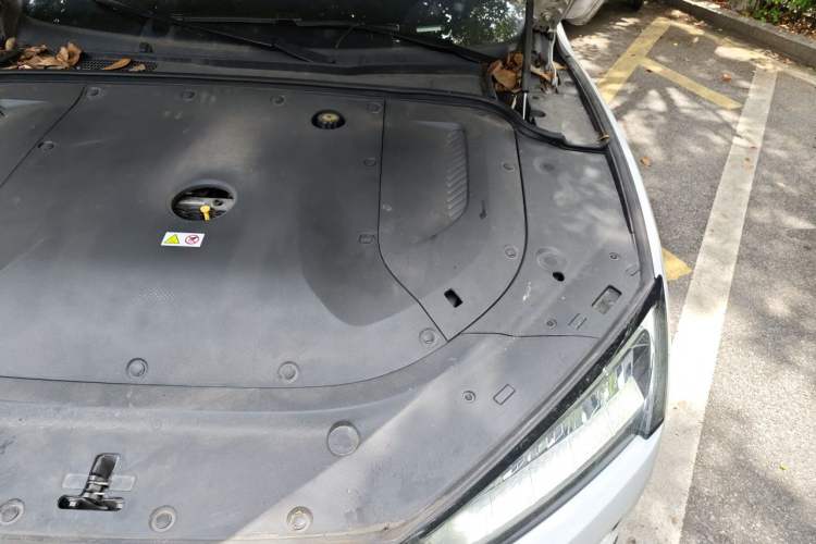 Used Hima AITO M5 2022 Extended-Range Four-Wheel Drive Performance Version Engine Bay Left