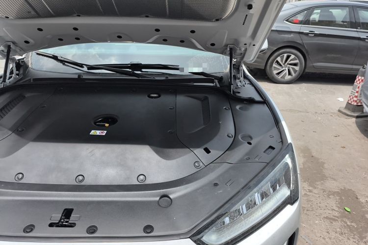 Used Hima AITO M5 2022 Extended-Range Four-Wheel Drive Ultimate Edition Engine Bay Left