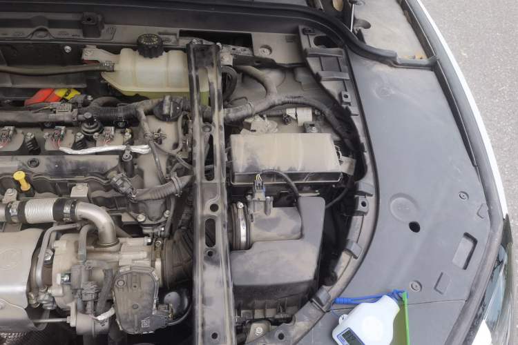 Used Hima AITO M5 2022 Extended-Range Four-Wheel Drive Ultimate Edition Engine Bay Left