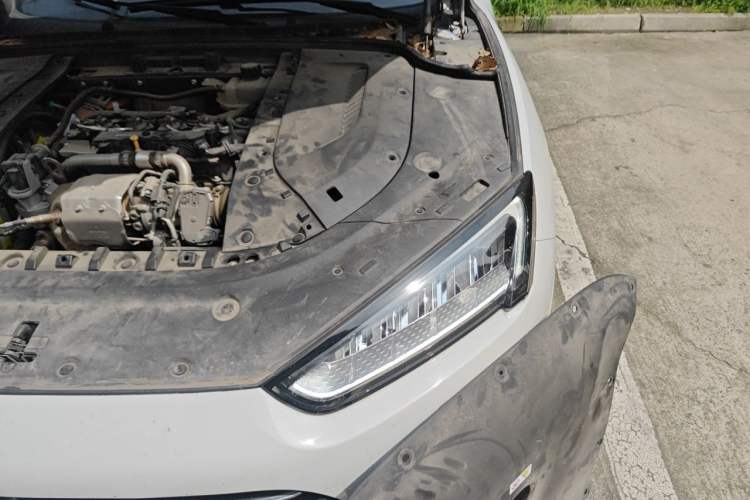 Used Hima AITO M5 2022 Extended-Range Four-Wheel Drive Ultimate Edition Engine Bay Left