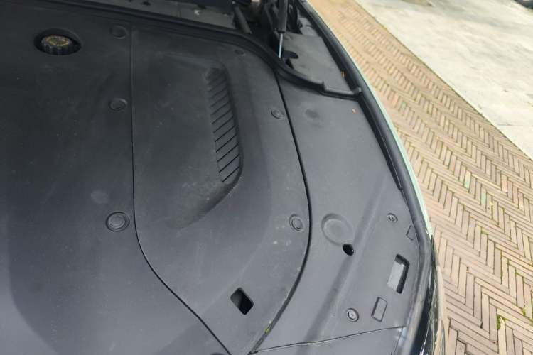Used Hima AITO M5 2022 Extended-Range Four-Wheel Drive Performance Version Engine Bay Left