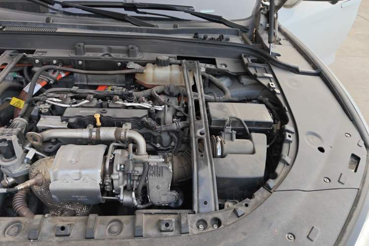 Used Hima AITO M5 2022 Extended-Range Four-Wheel Drive Performance Version Engine Bay Left