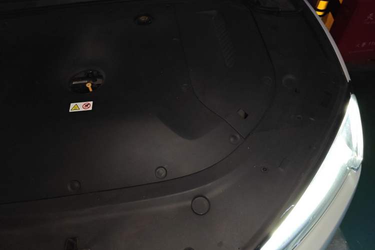 Used Hima AITO M5 2022 Range-Extended Rear-Drive Standard Version Engine Bay Left
