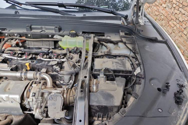 Used Hima AITO M5 2022 Range-Extended Rear-Drive Standard Version Engine Bay Left