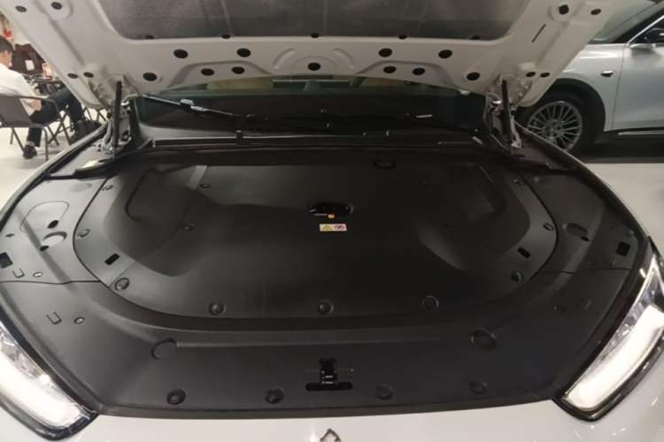 Used Hima AITO M5 2022 Extended-Range Four-Wheel Drive Performance Version Engine Bay