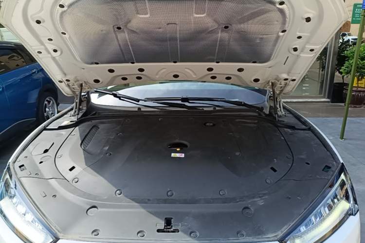 Used Hima AITO M5 2022 Extended-Range Four-Wheel Drive Ultimate Edition Engine Bay