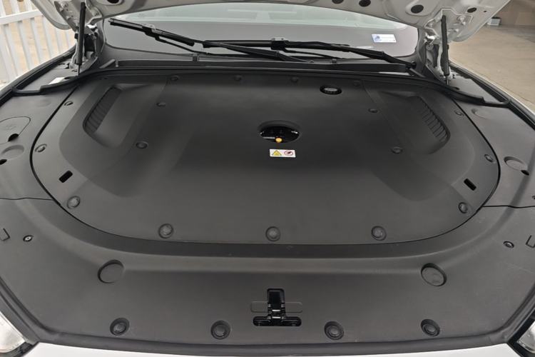 Used Hima AITO M5 2022 Extended-Range Four-Wheel Drive Performance Version Engine Bay