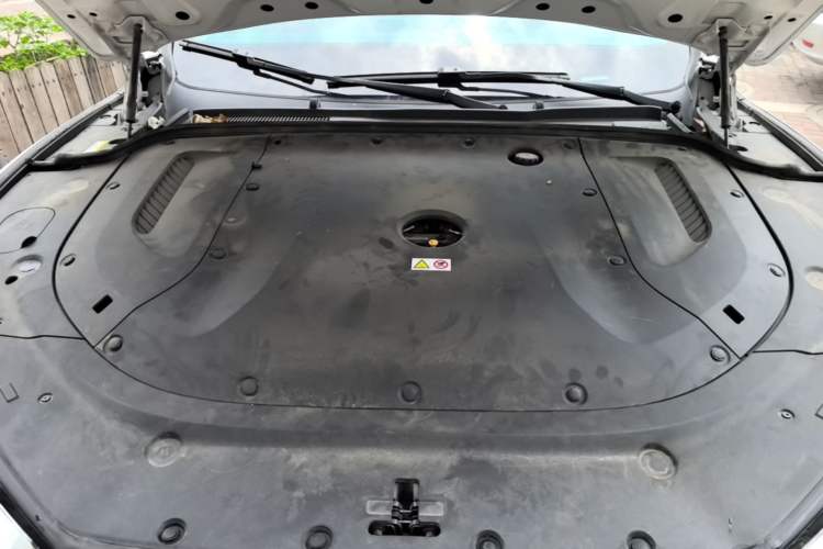 Used Hima AITO M5 2022 Range-Extended Rear-Drive Standard Version Engine Bay