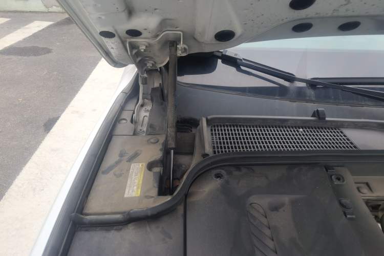 Used Hima AITO M5 2022 Range-Extended Rear-Drive Standard Version Engine Bay Right