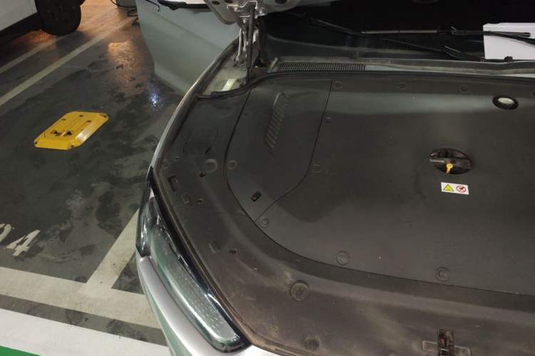 Used Hima AITO M5 2022 Extended-Range Four-Wheel Drive Ultimate Edition Engine Bay Right
