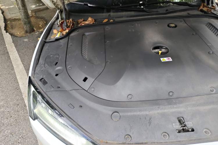 Used Hima AITO M5 2022 Extended-Range Four-Wheel Drive Performance Version Engine Bay Right