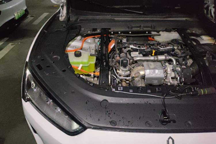 Used Hima AITO M5 2022 Range-Extended Rear-Drive Standard Version Engine Bay Right